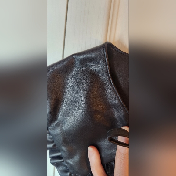 NWT Steve Madden Black Ruffled Faux Leather Detachable Collar - Picture 6 of 10